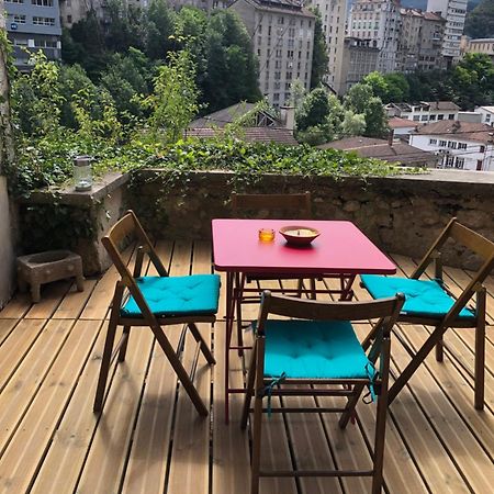 T2 Avec Terrasse Calme Et Ensoleillee Apartment Сен-Клод Екстериор снимка