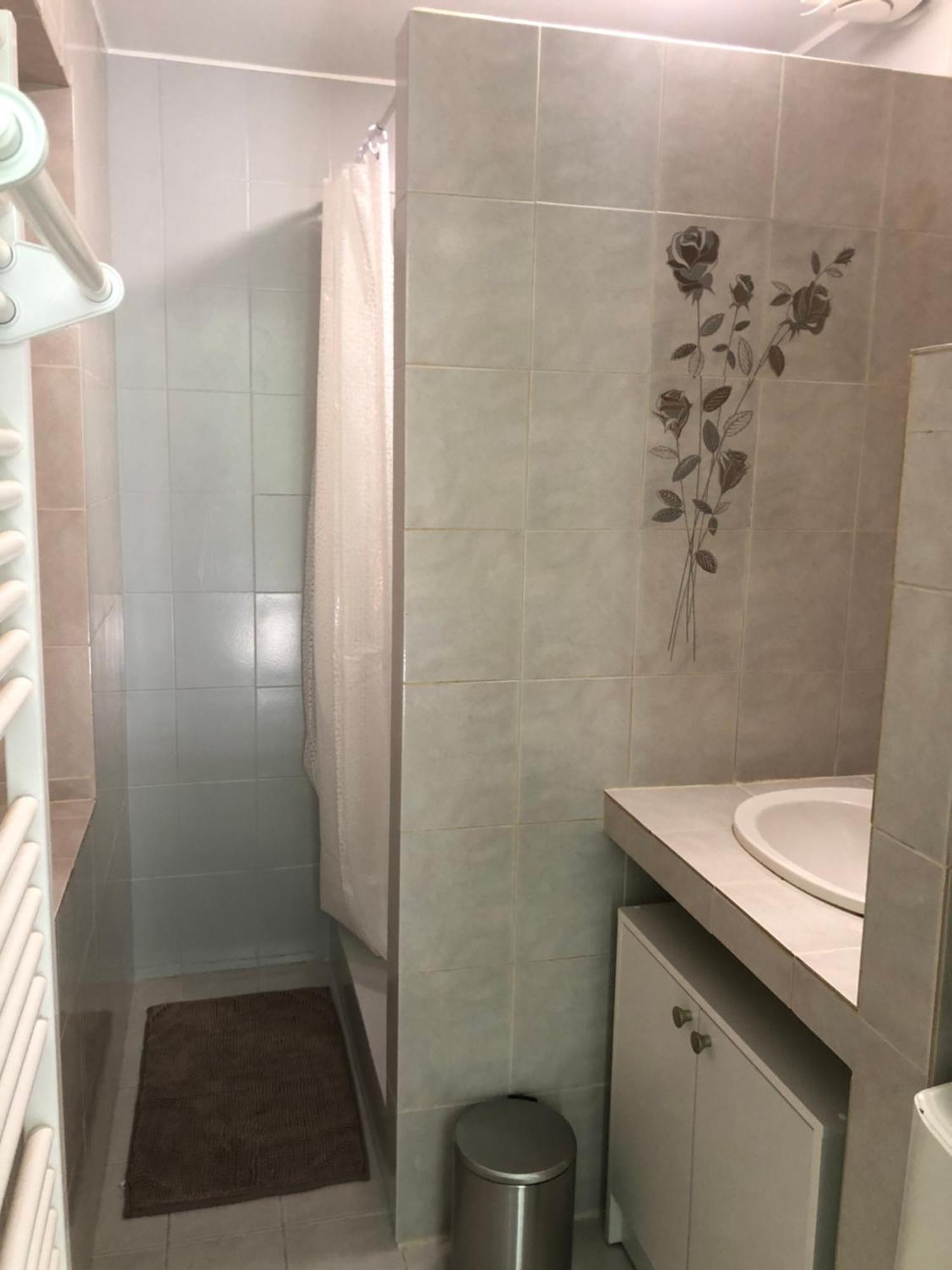 T2 Avec Terrasse Calme Et Ensoleillee Apartment Сен-Клод Екстериор снимка
