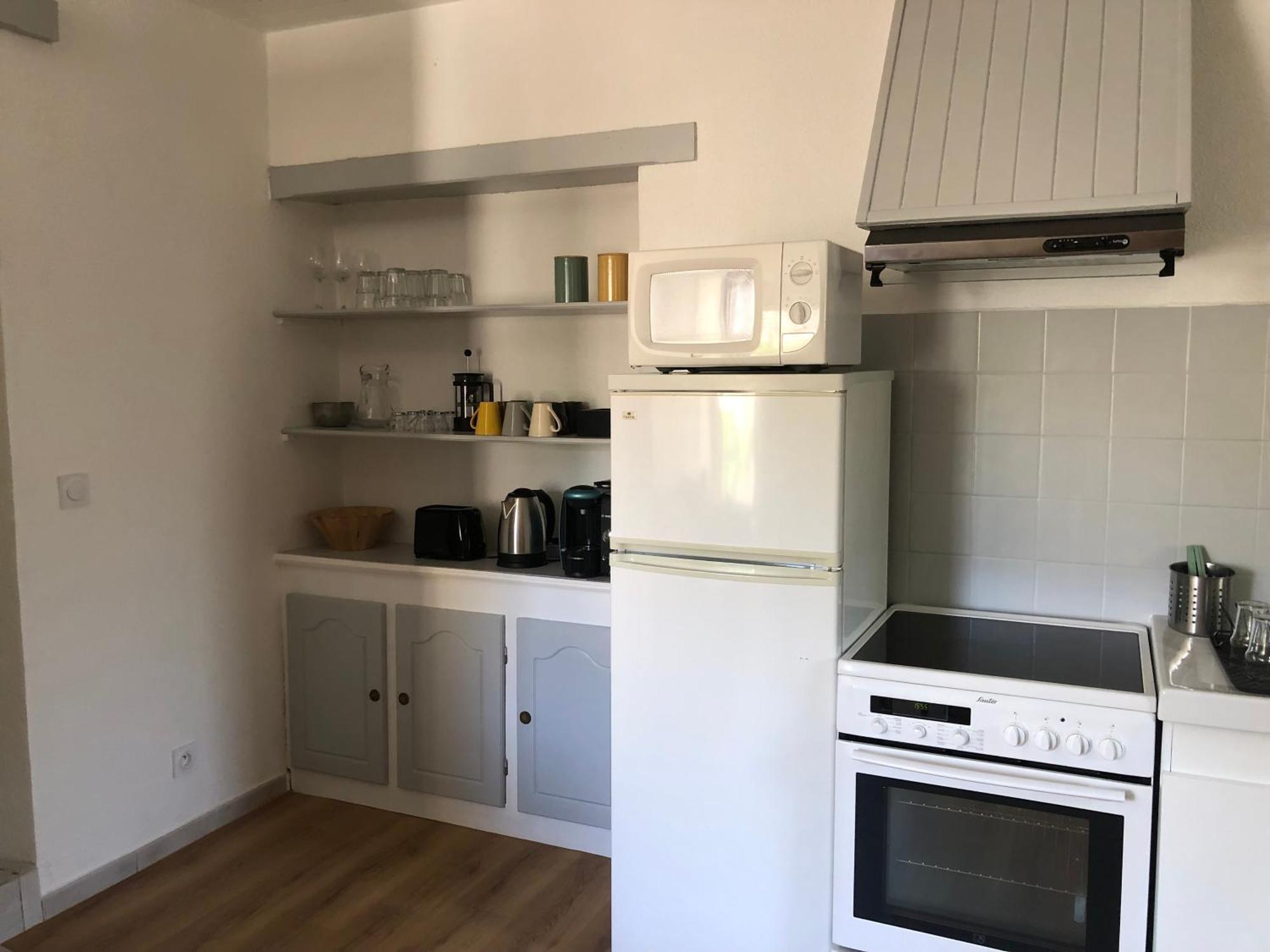 T2 Avec Terrasse Calme Et Ensoleillee Apartment Сен-Клод Екстериор снимка