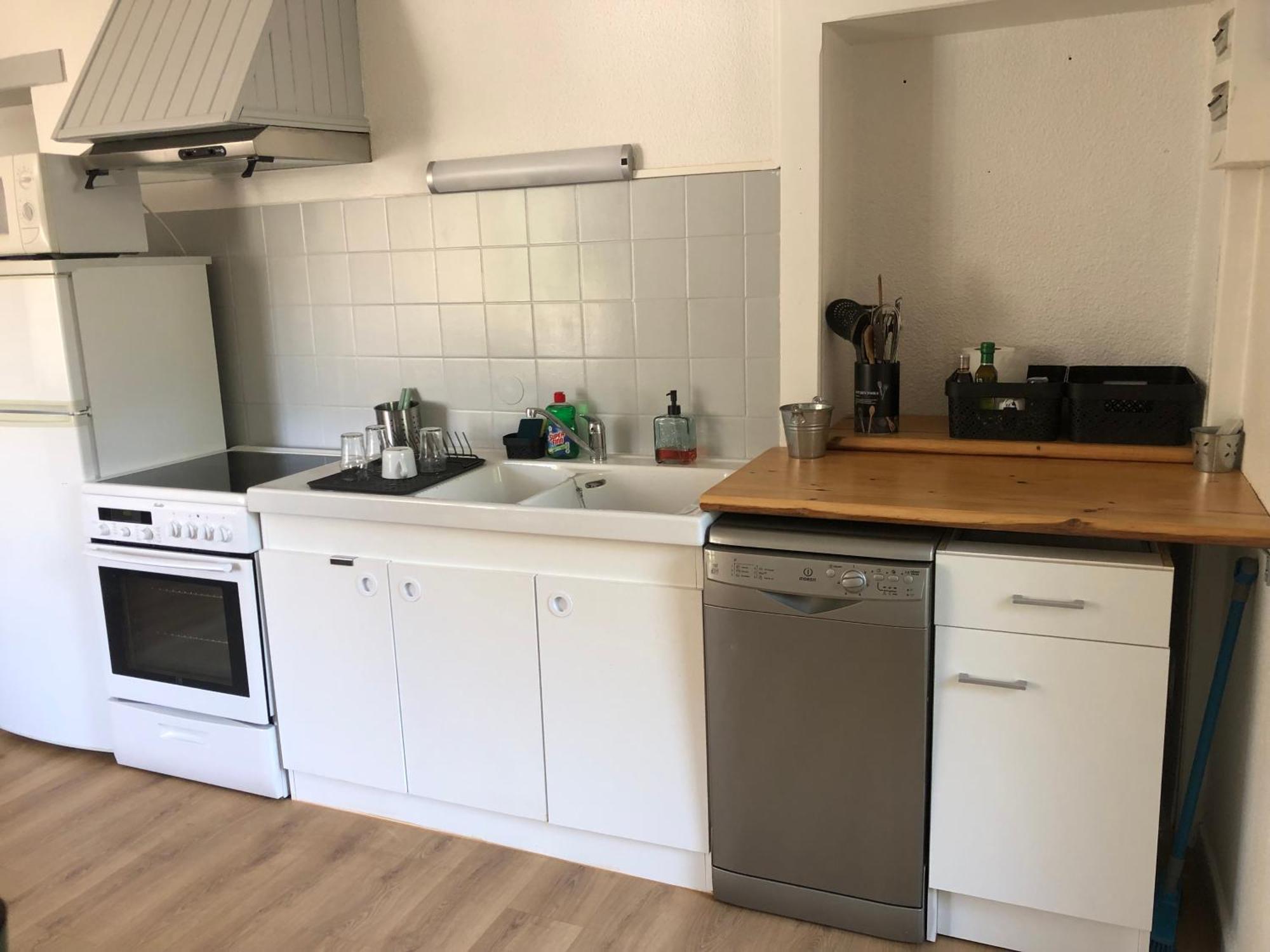 T2 Avec Terrasse Calme Et Ensoleillee Apartment Сен-Клод Екстериор снимка